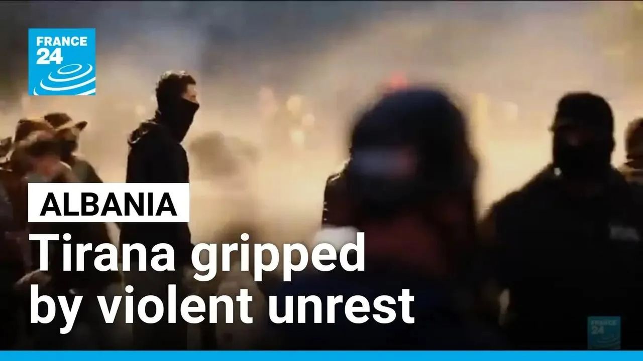 Trazira në kryeqytet në ditën e pestë të protestave — Tiranë, 18 tetor 2026