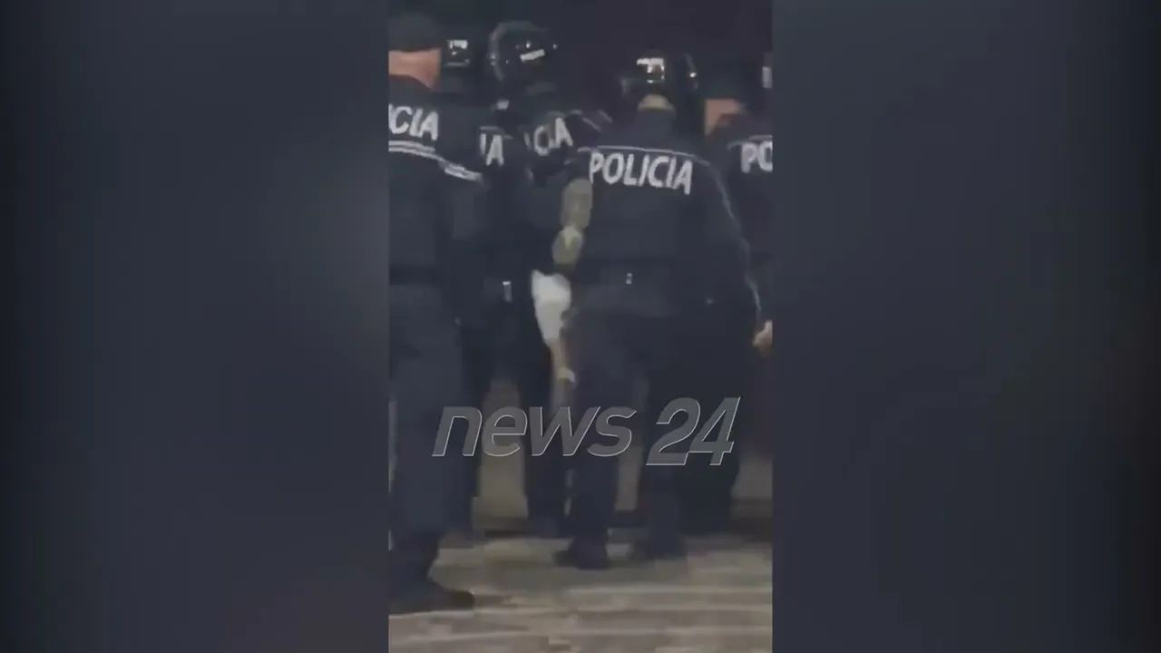Përplasje të dhunshme me policinë, një student thyen këmbën — Tiranë, 13 tetor 2026