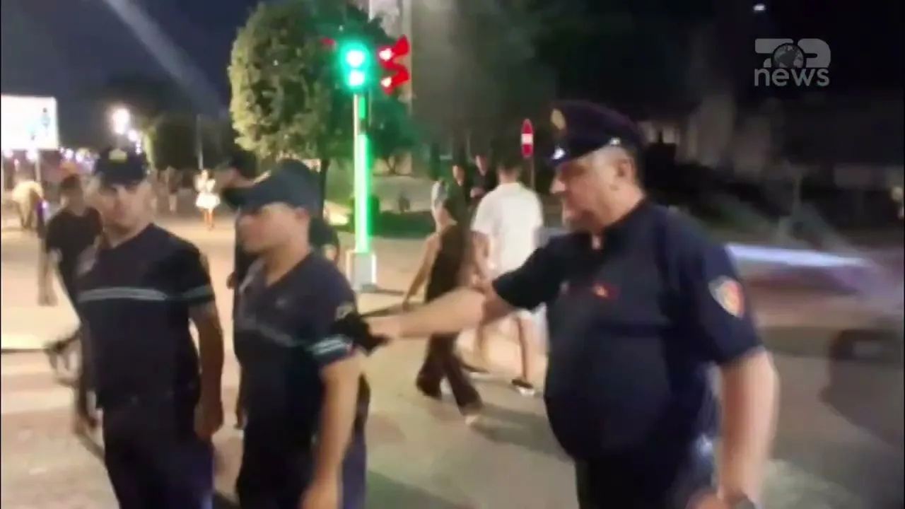 Përshkallëzon protesta, tubuesit përpiqen të hyjnë në institucion — Tiranë, 1 shtator 2026