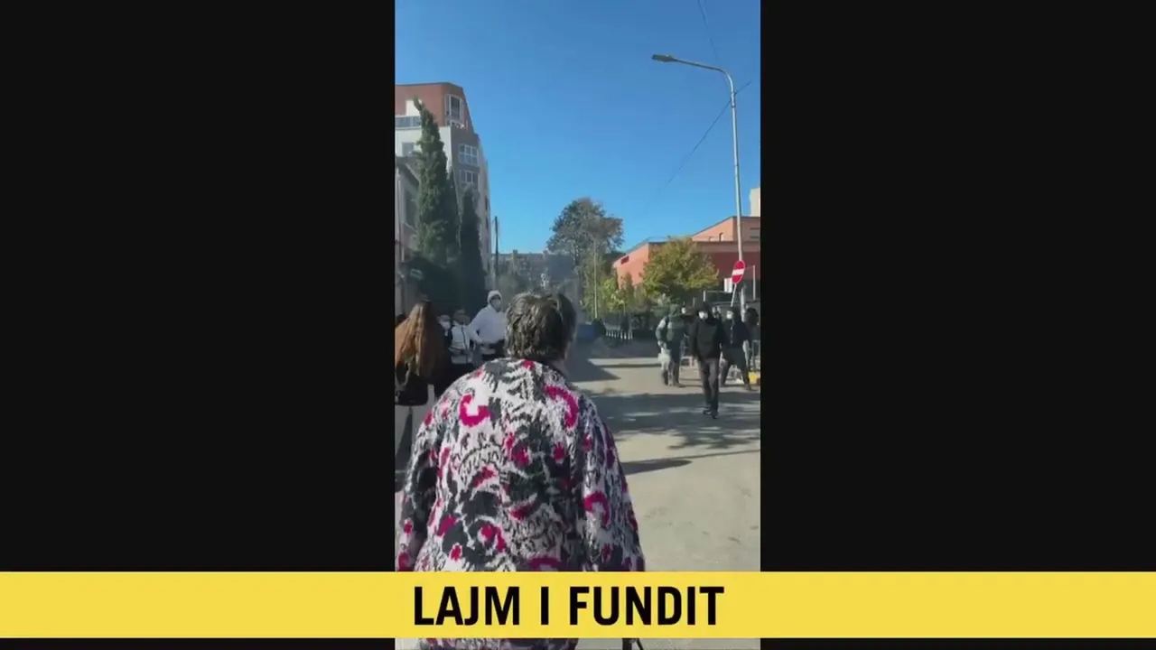 Dhunë policore gjatë protestës studentore; shkolla “Partizani” bojkoton mësimin — Tiranë, 14 tetor 2026