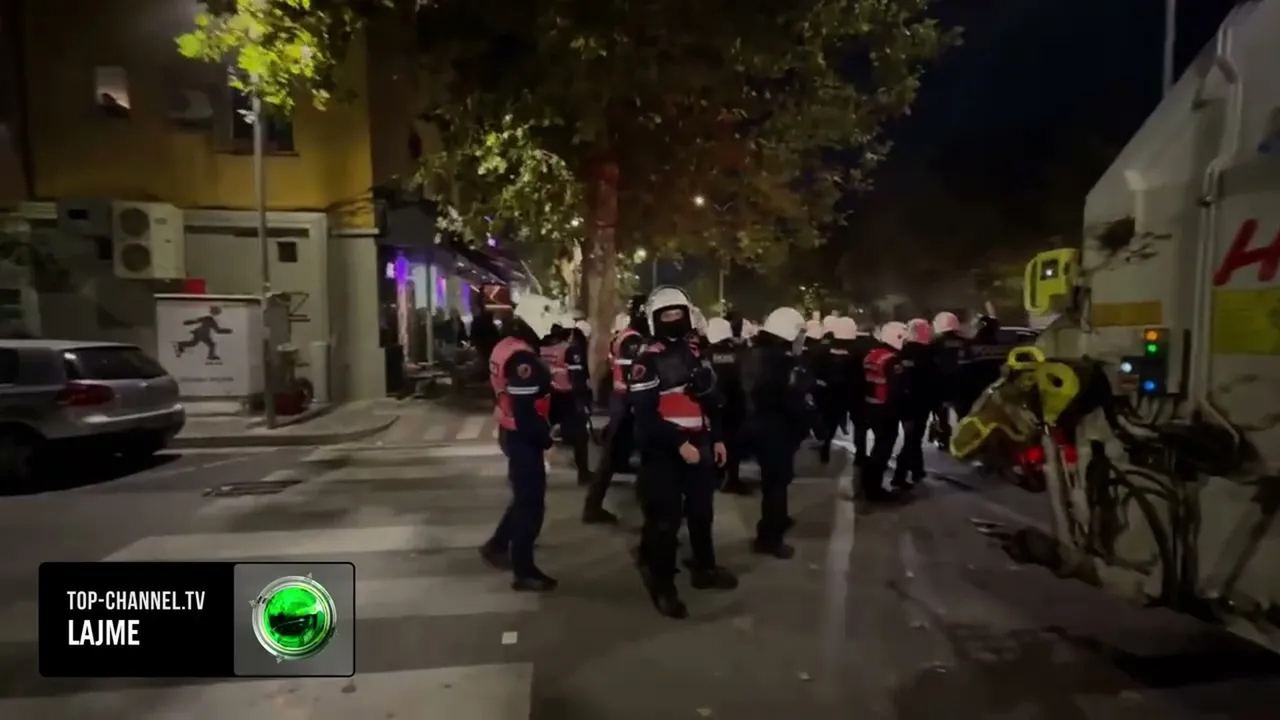 Përshkallëzohet protesta në Tiranë, tubuesit futen nëpër rrugicat e lagjeve — 20 tetor 2026